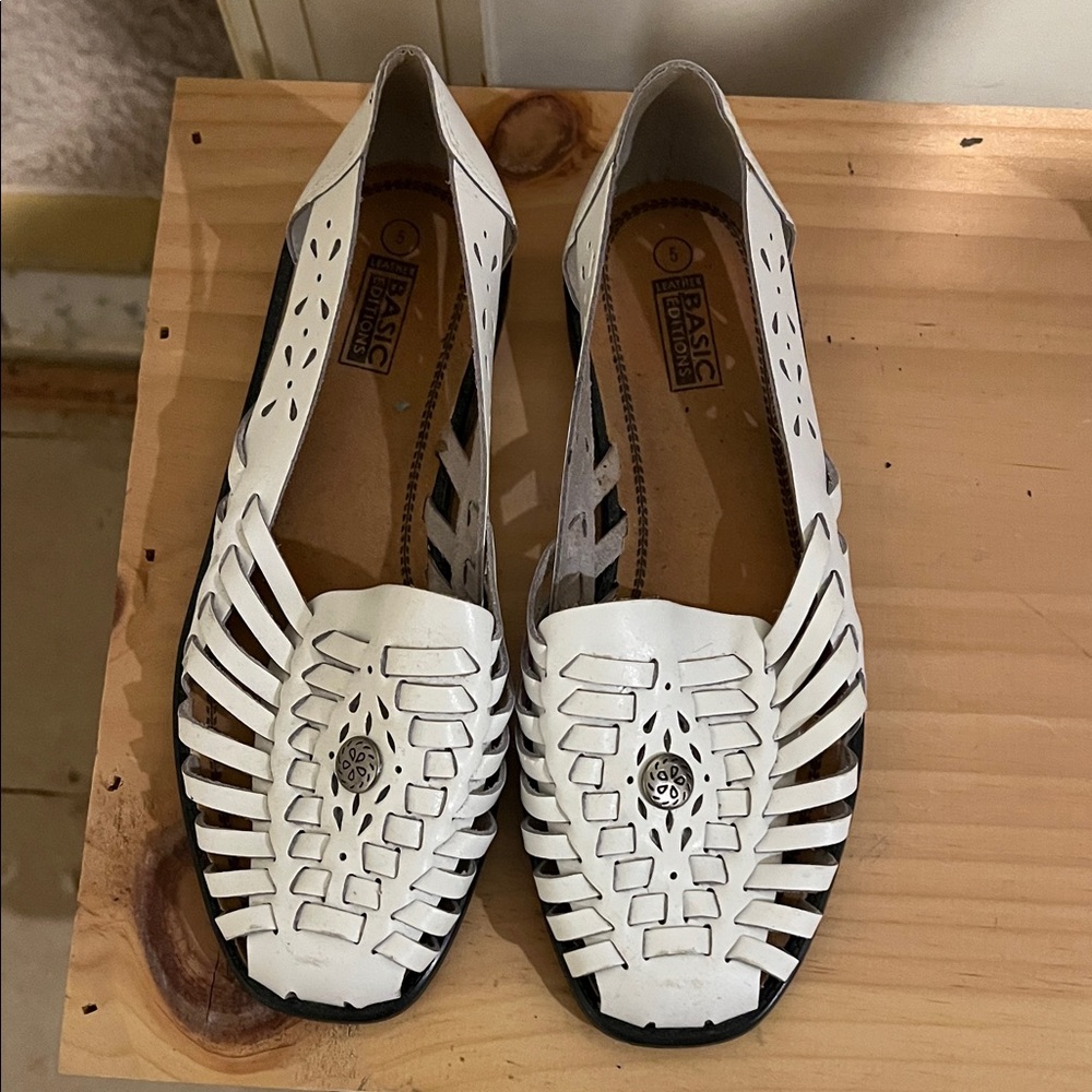 Basic Editions Women's White Perforated Loafers